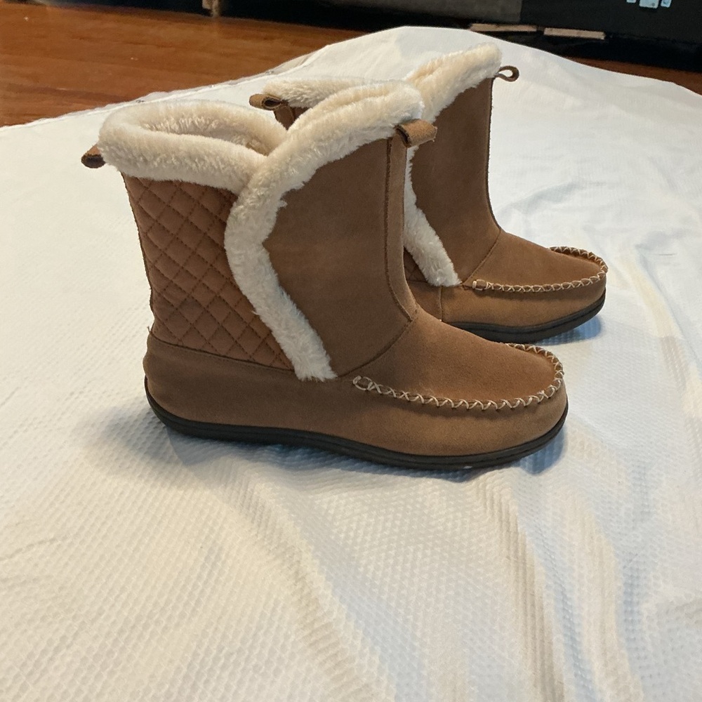 Warm Tan Quilted Boots